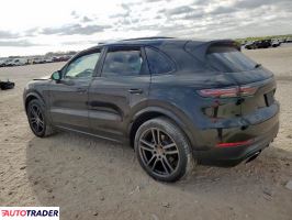 Porsche Cayenne 2022 3