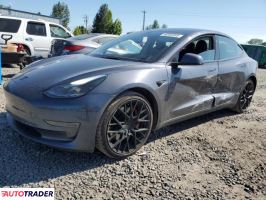 Tesla Model 3 - zobacz ofertę