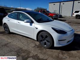Tesla Model 3 2022