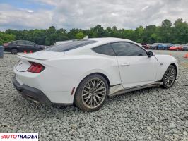 Ford Mustang 2025 5