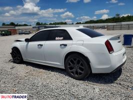 Chrysler 300C 2021 5