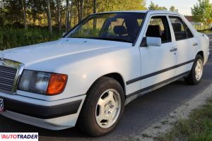 Mercedes W-124 1985 3.0 109 KM