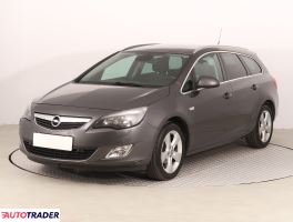 Opel Astra 2011 1.4 138 KM