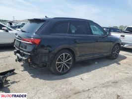 Audi Q7 2021 4