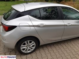 Opel Astra 2019 1.4 125 KM