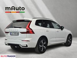 Volvo XC60 2022 2.0 197 KM