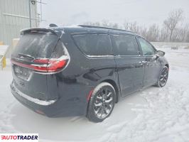 Chrysler Pacifica 2025 3