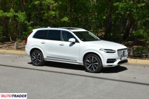 Volvo XC90 2018 2.0 235 KM