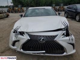 Lexus ES 2021 3