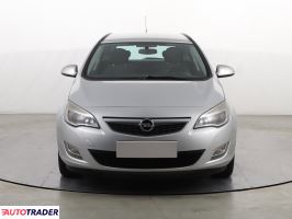 Opel Astra 2011 1.7 108 KM