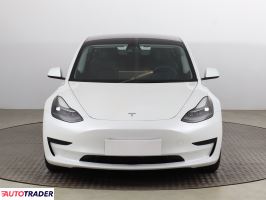 Tesla Model 3 2022 278 KM