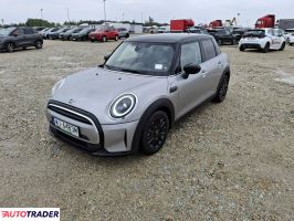 Mini Cooper 2023 1.5 136 KM