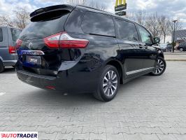 Toyota Sienna 2020 3.5 298 KM Toyota Sienna 2020 3.5 298 KM
