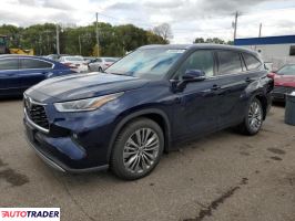 Toyota Highlander 2020 3