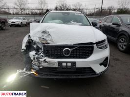 Volvo XC40 2024 2