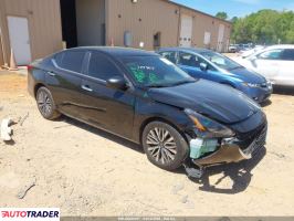 Nissan Altima 2025 2