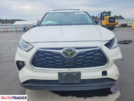 Toyota Highlander 2020 3