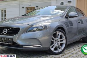 Volvo V40 2014 2.0 190 KM