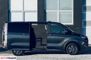 Ford Tourneo Custom 2025 2 136 KM