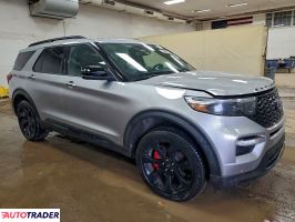Ford Explorer 2021 3