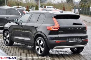 Volvo XC40 2022 2.0 163 KM