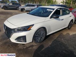 Nissan Altima - zobacz ofertę Nissan Altima - zobacz ofertę