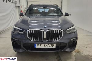 BMW X5 2021 3.0 286 KM