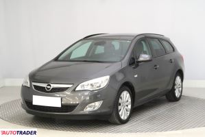 Opel Astra 2011 1.4 138 KM
