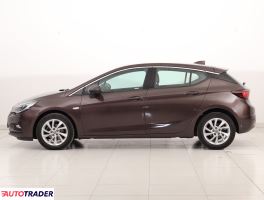 Opel Astra 2018 1.4 147 KM