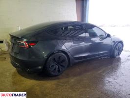 Tesla Model 3 2025