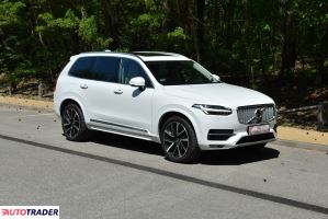 Volvo XC90 2018 2.0 235 KM
