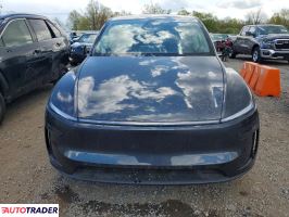 Tesla Model Y 2026