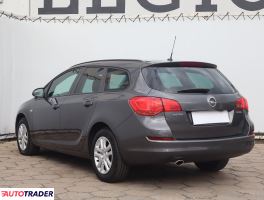 Opel Astra 2012 1.4 138 KM