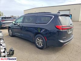 Chrysler Pacifica 2022 3