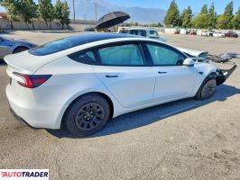 Tesla Model 3 2025