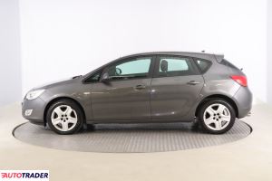 Opel Astra 2012 1.4 138 KM
