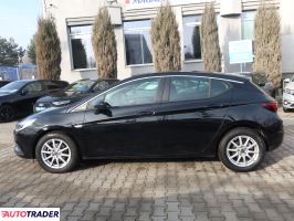 Opel Astra 2018 1.4 147 KM