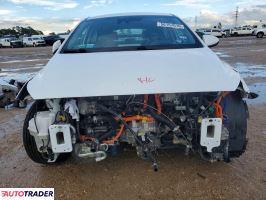 Hyundai IONIQ Hybrid 2021 1