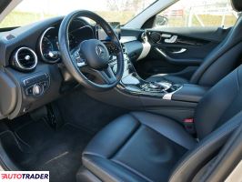 Mercedes C-klasa 2019 2.0 194 KM