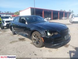 Chrysler 300C 2021 3