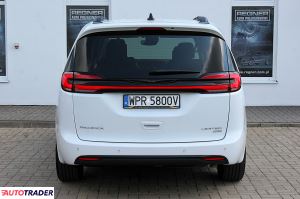 Chrysler Pacifica 2023 3.6 291 KM