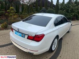 BMW 750 2015 4.4 450 KM BMW 750 2015 4.4 450 KM