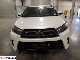 Toyota Highlander 2019 3