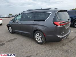 Chrysler Pacifica 2022 3