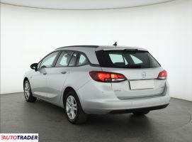 Opel Astra 2017 1.4 123 KM