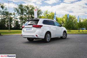 Mitsubishi Outlander 2020 2.4 221 KM