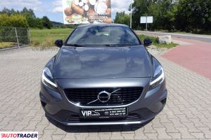 Volvo V40 2018 2.0 152 KM
