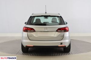 Opel Astra 2016 1.6 108 KM