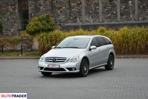 Mercedes R-klasa 2008 3.0 190 KM
