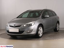 Opel Astra 2011 1.4 138 KM